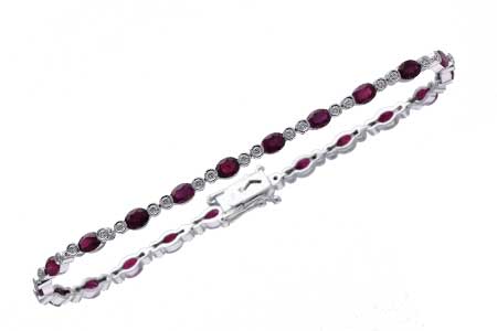 A220-26935: BRACELET 4.08 RUBY 4.55 TGW