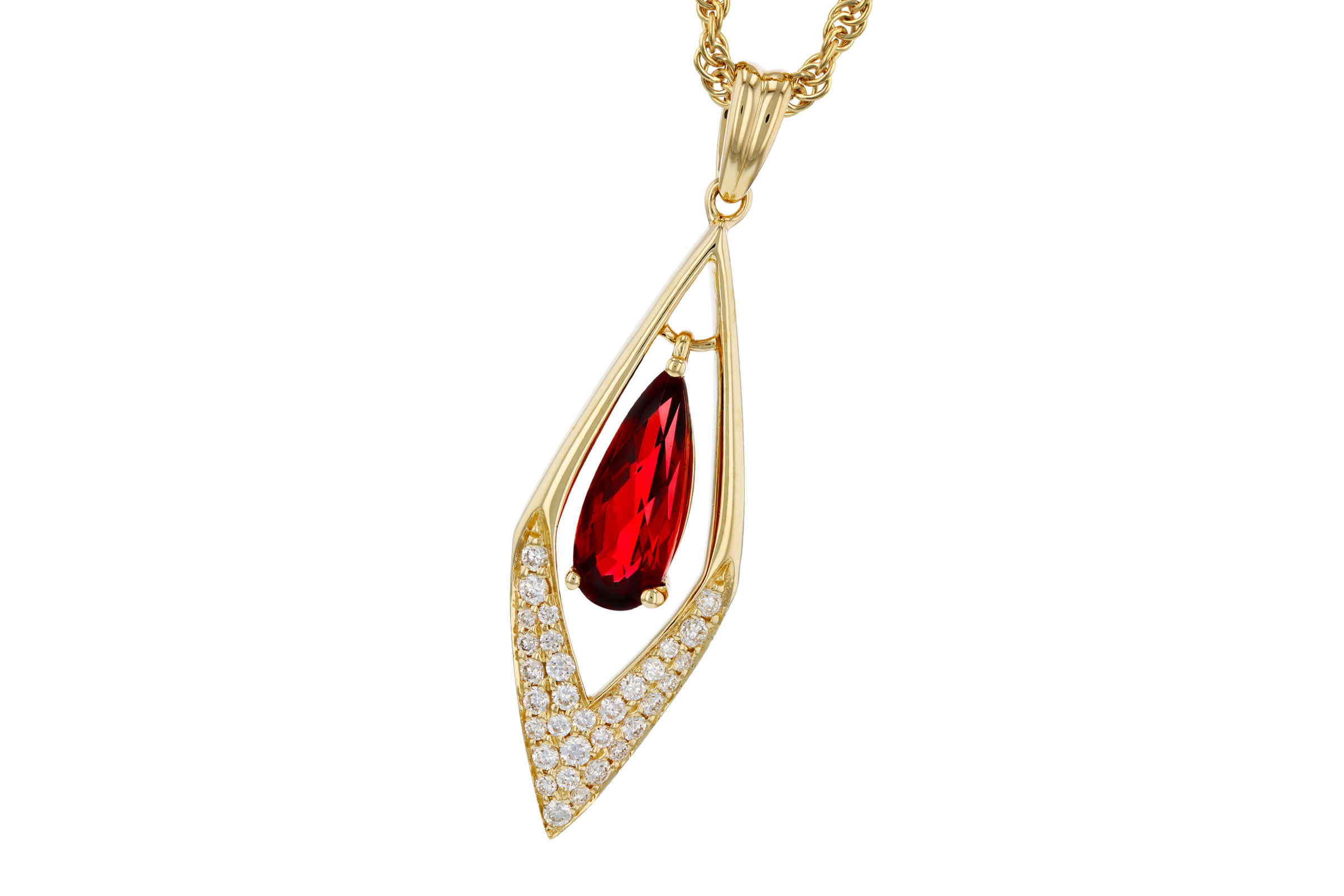 C312-02389: NECK .93 GARNET 1.10 TGW (10x4MM GAR)