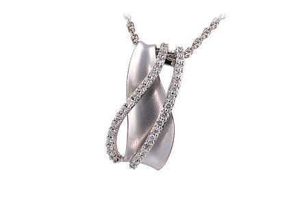 E220-22407: NECKLACE .28 TW