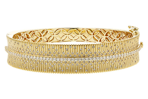 G221-09698: BANGLE BRACELET 1.94 TW (63X54MM)