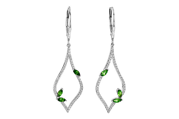 L226-60625: EARR .42 GREEN GARNET .77 TGW